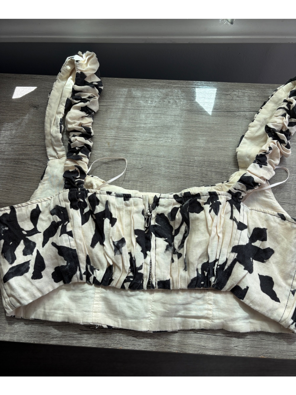 Saba Ines Gathered Strap Floral Linen Bodice Cropped Tank Top - Picture 3 of 4
